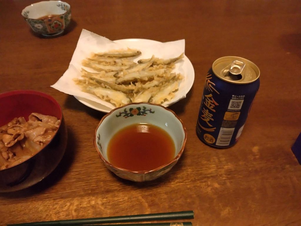 ビールとワカサギの天ぷら